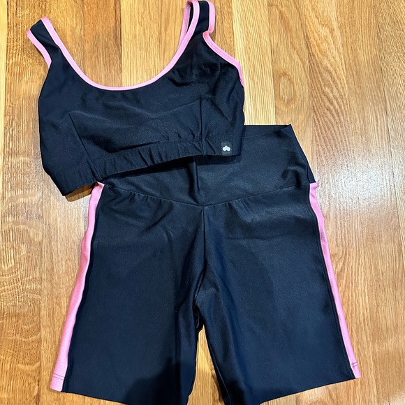 Booty by Brabants Set - Picture 1 of 3